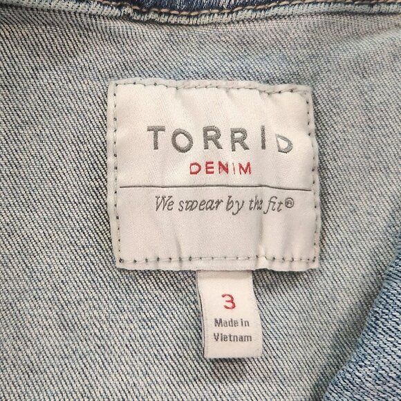 Torrid Women’s Denim Jean Vest Size 3 Cropped Light Wash Collared
Lot H - Picture 4 of 6